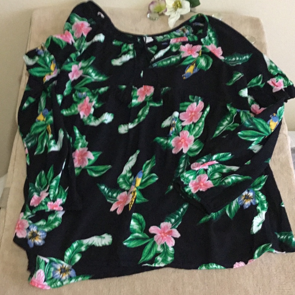 🌺Floral Top 💐Old Navy